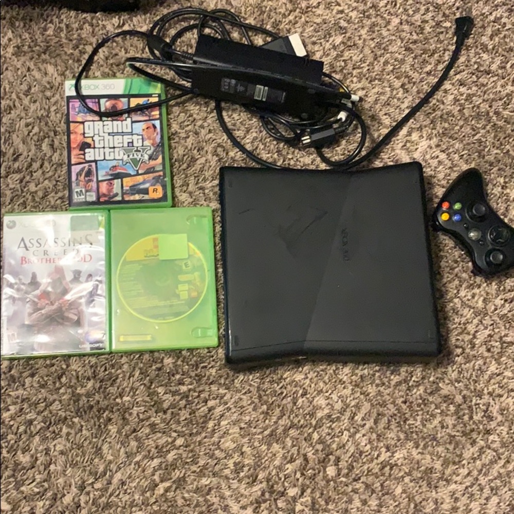 Xbox 360 with games